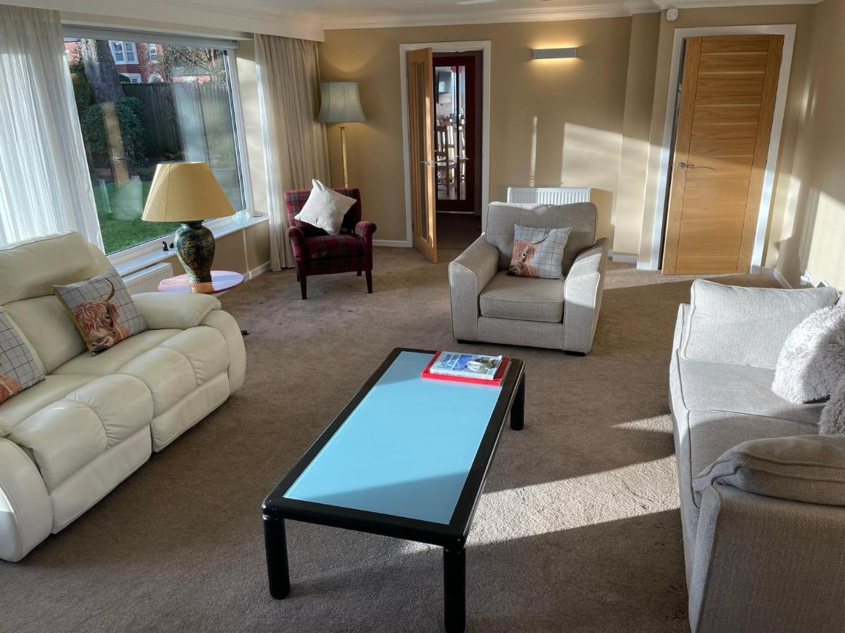 'Sounion' - Fabulous, Spacious Modern House With Large Private Garden In Leafy Lytham Литам-Сент-Эннс Экстерьер фото